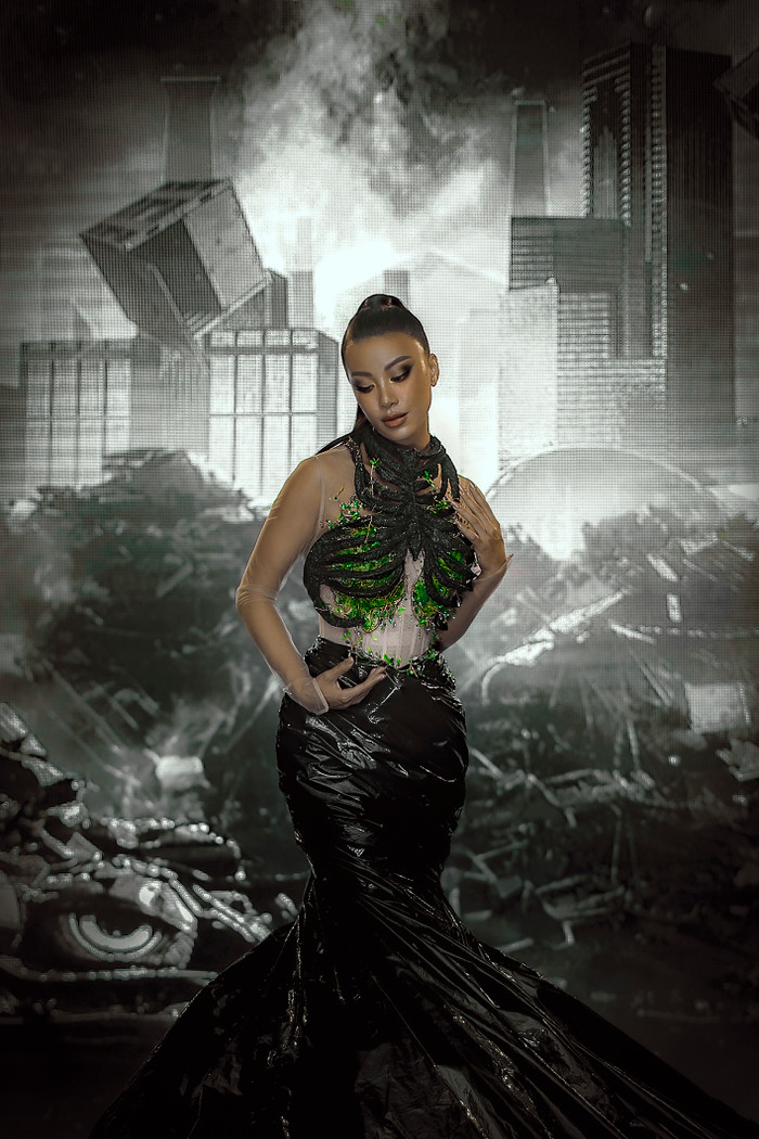 Kim Duyên 'bùng cháy' trong những thiết kế dạ hội bảo vệ môi trường